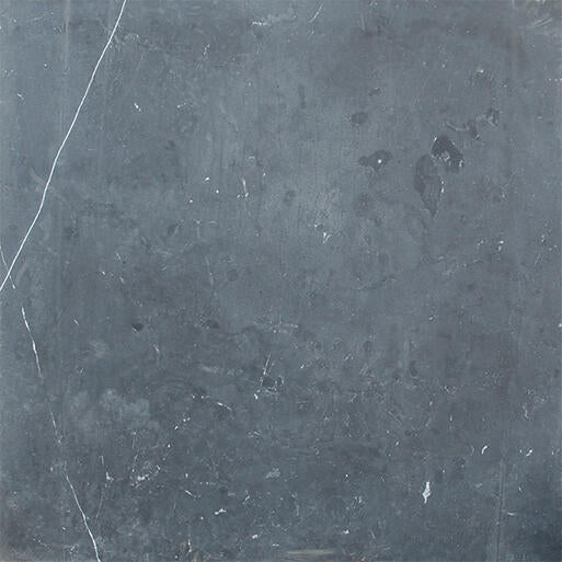 Natuursteen Brasilian Black tegel 60x60x3 cm. gezoet + facet